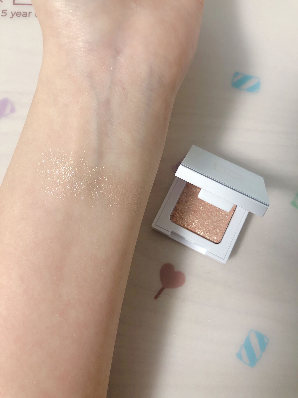 ウィンクティンクシャドウ/b idol/単色アイシャドウを使ったクチコミ（3枚目）