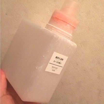 無印良品 薬用入浴剤・ローズの香りのクチコミ「無印良品の薬用入浴剤です。
使い切りました🙌
入浴剤は、使い切れないものが多いなか、初めて使い.....」(1枚目)