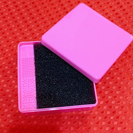 メイクブラシドライクリーナー/DAISO/メイクアップキットを使ったクチコミ(2枚目)