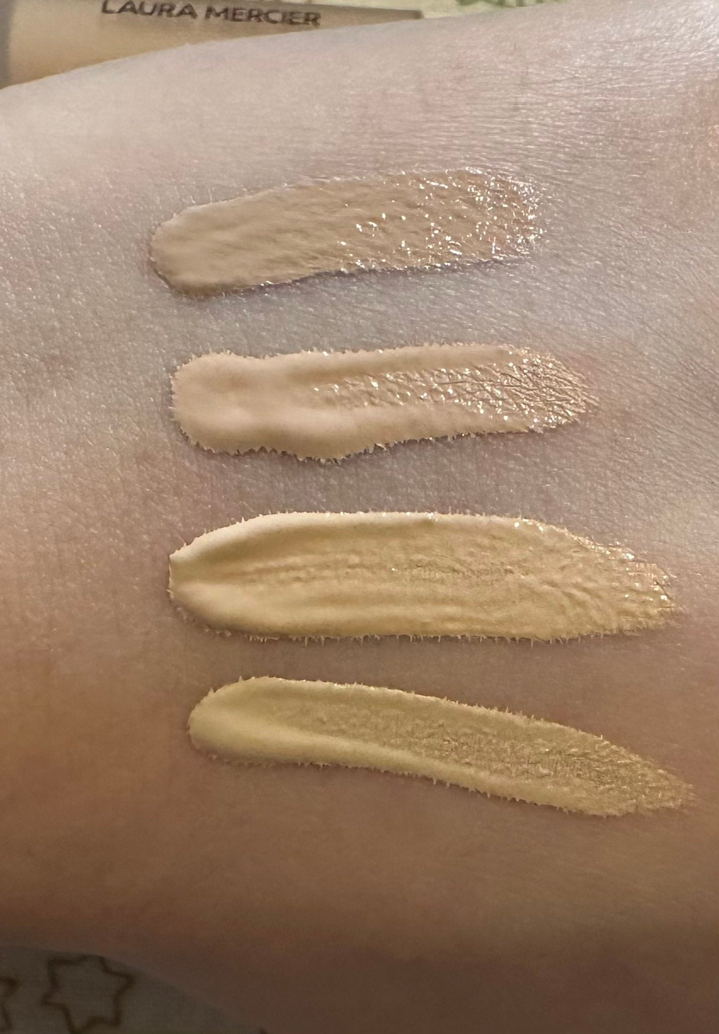 リアル フローレス ウェイトレス パーフェクティング コンシーラー/ローラ メルシエ/リキッドコンシーラーを使ったクチコミ(6枚目)