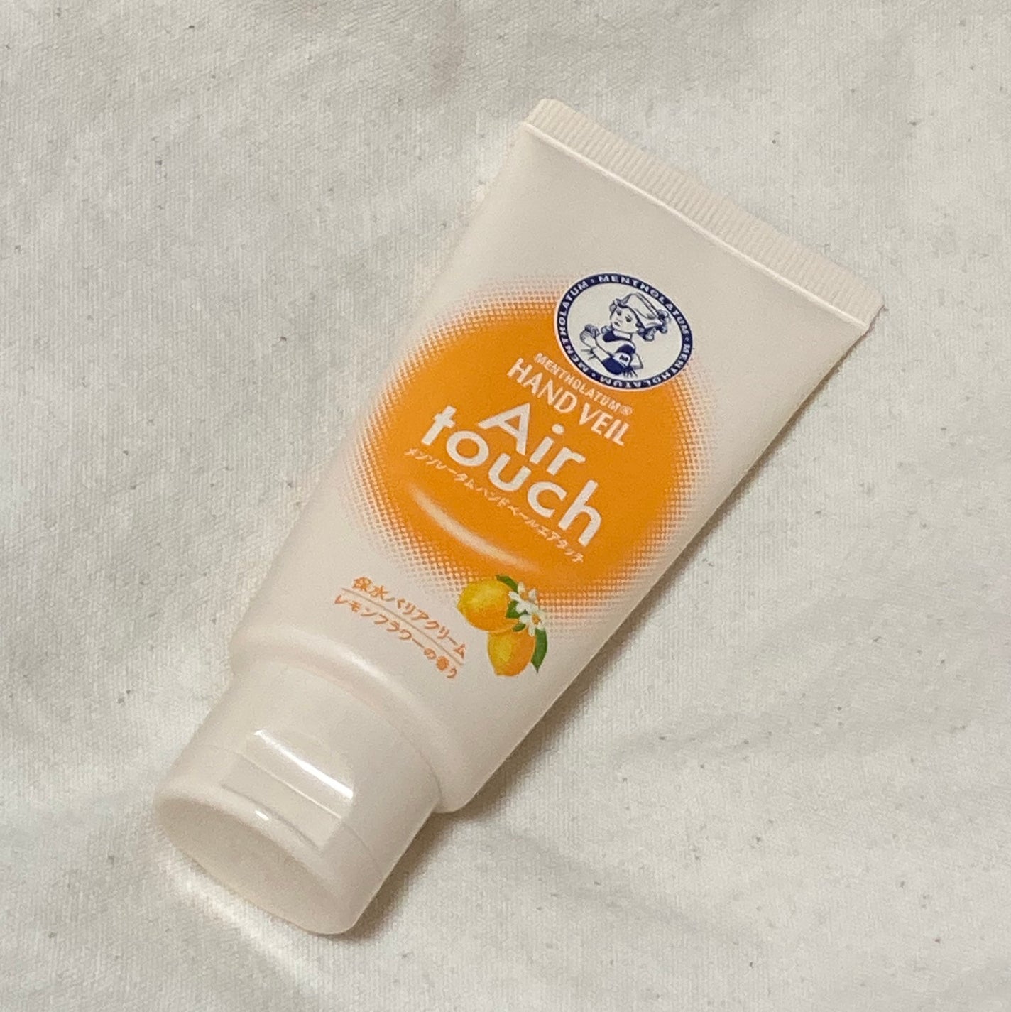 ハンドベールエアタッチ レモンフラワーの香り/メンソレータム/ハンドクリームを使ったクチコミ(1枚目)