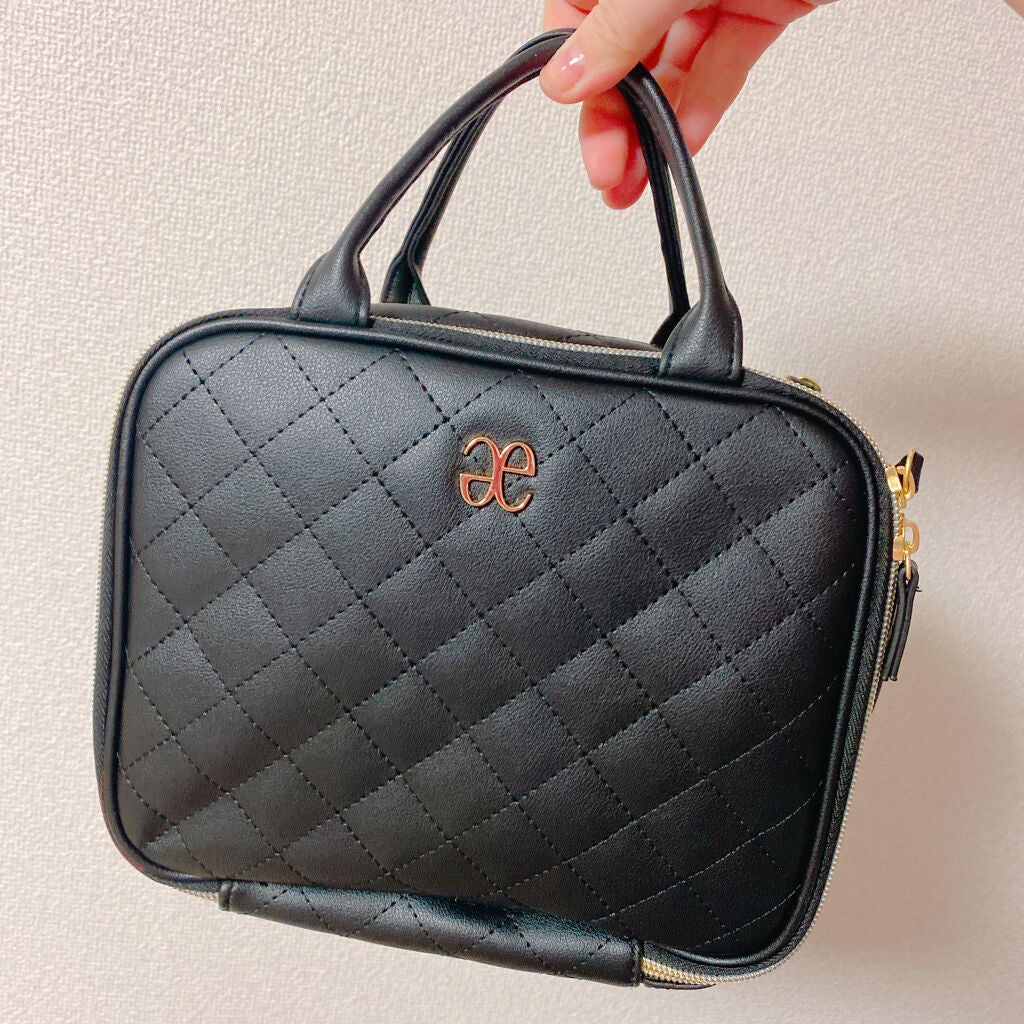 わさびちゃん🍣 on LIPS 「Elegance自立するコスメポーチBOOK宝島社➶➷➸➹➺➻..」(2枚目)