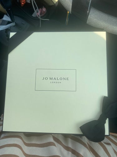 Jo MALONE LONDON セント サラウンド ディフューザーのクチコミ「お客様のお誕生日プレゼント🎁にJo MALONE LONDON
セント サラウンド ディフュー.....」（1枚目）