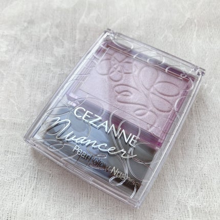 パールグロウニュアンサー/CEZANNE/パウダーハイライトを使ったクチコミ(3枚目)