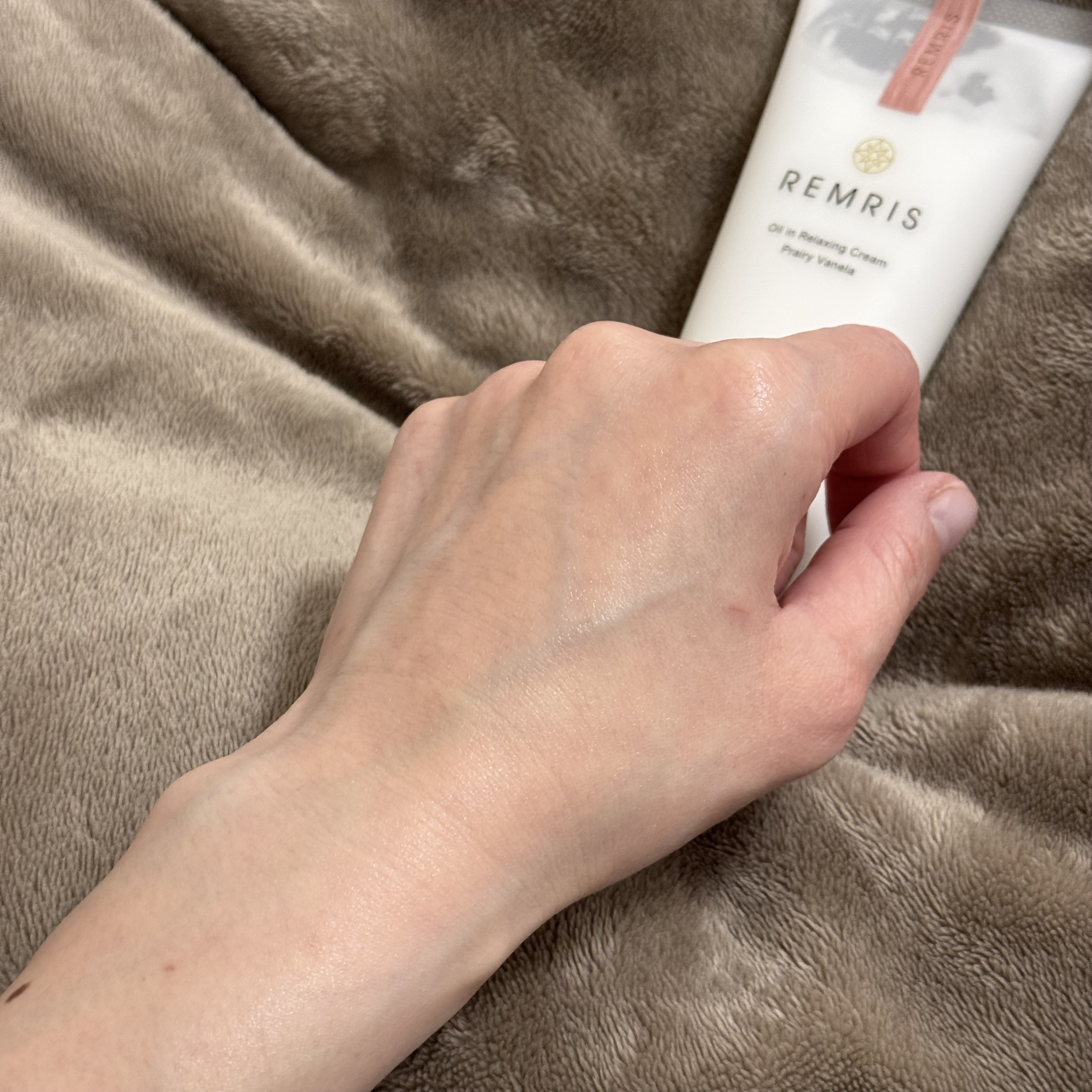オイルinリラクシングクリーム/REMRIS/ボディクリームを使ったクチコミ（3枚目）