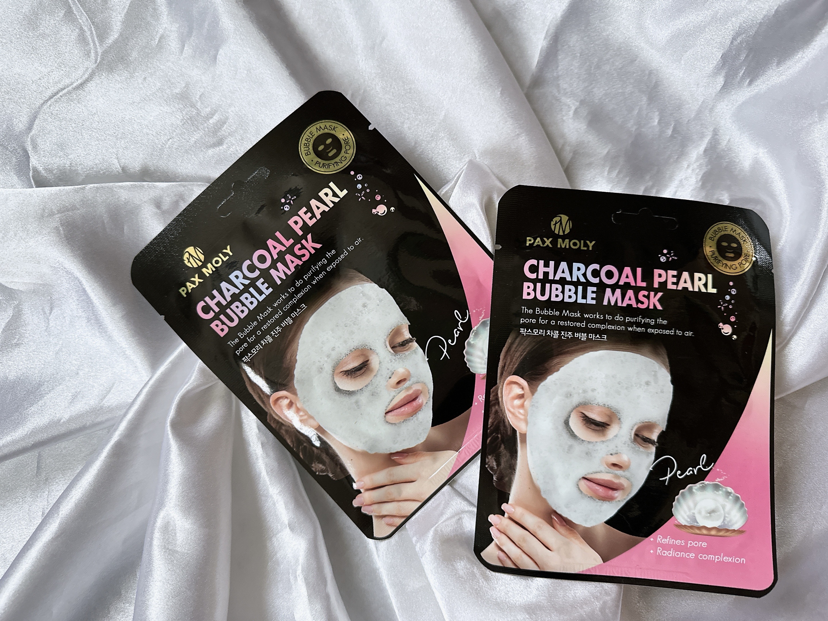 PAX MOLY バブルマスクのクチコミ「洗い流すタイプのシートマスク🖤
⁡
見た目は普通のシートマスクなんだけど
付けて数分置くとモコ.....」（1枚目）