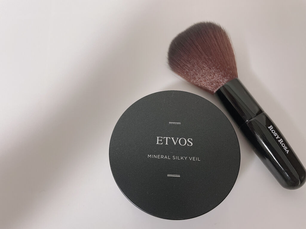 ミネラルシルキーベール/エトヴォス/プレストパウダーを使ったクチコミ（1枚目）