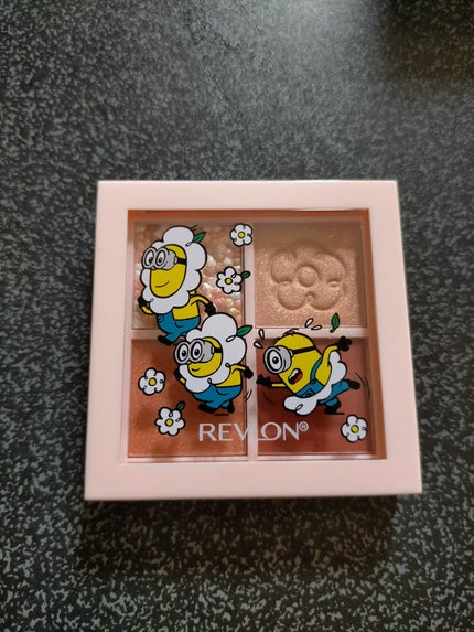 レブロン ダズル アイシャドウ クアッド 102 サンセット ブリック<ミニオンズ限定パッケージ>/REVLON/アイシャドウパレットの画像