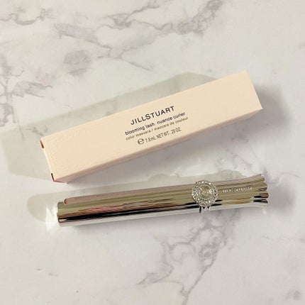 ジルスチュアート ブルーミングラッシュ ニュアンスカーラー 03 cranberry wink/JILL STUART/マスカラの画像