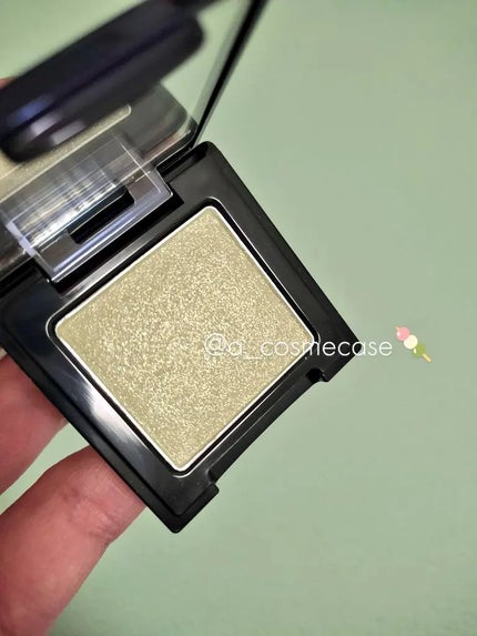 ラズル アイカラー/エレガンス ラズル /単色アイシャドウを使ったクチコミ(2枚目)