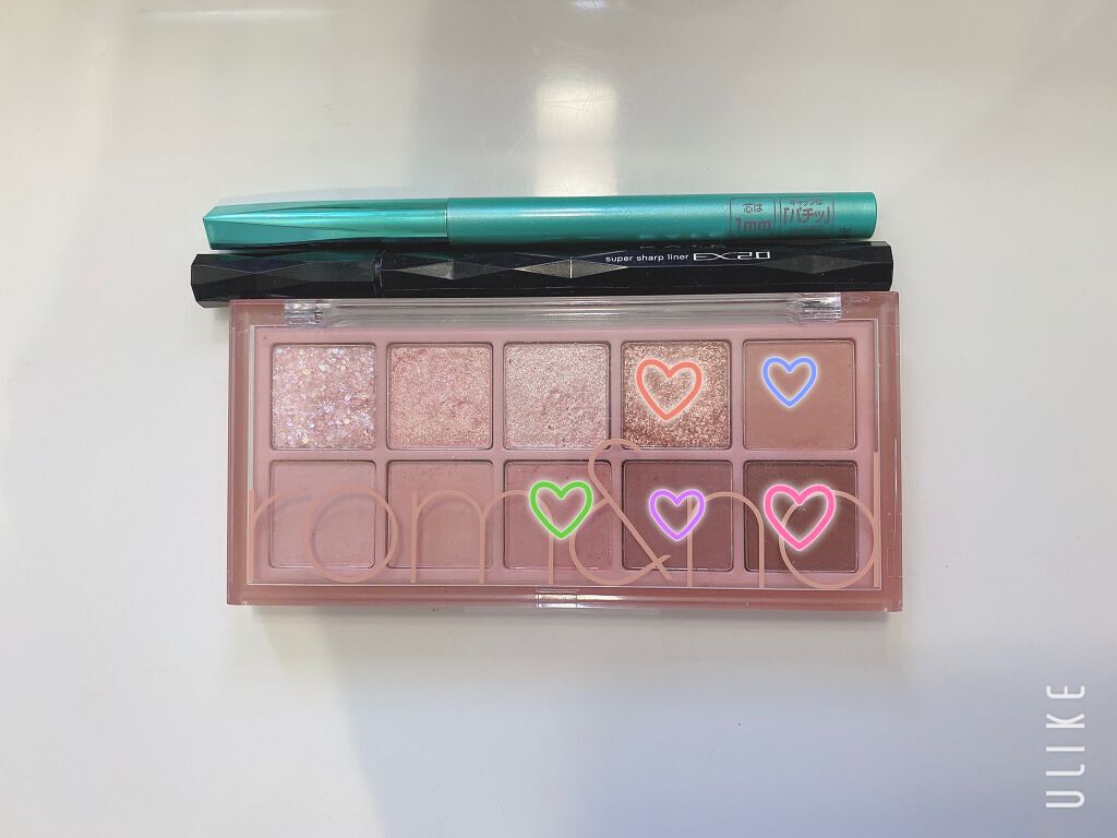 

［今日のメイク］


こんばんは🌟
ことはです❤️


昨日は一日すっぴんだったので、今日のメイク投稿出来ませんでした笑



本日は、ローズブラウンメイク💄 ✨💕


青💙がベース
緑💚と紫💜でグラデーション
ピンク💗で