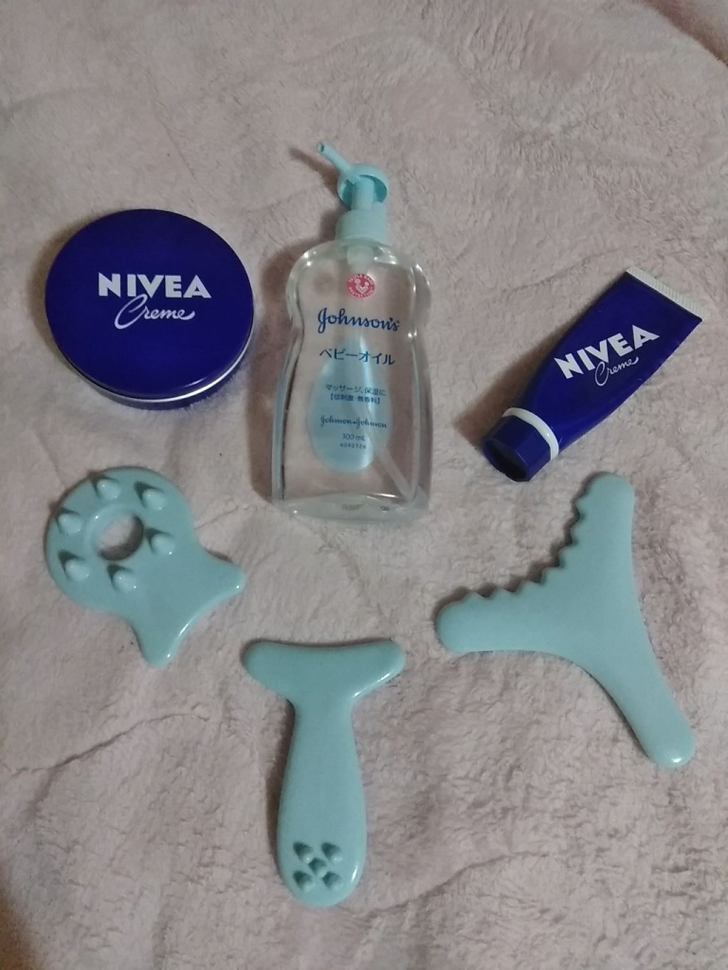 ニベアクリーム ニベアを使った口コミ マッサージセット Nivea青缶nive By 和みるく 代後半 Lips