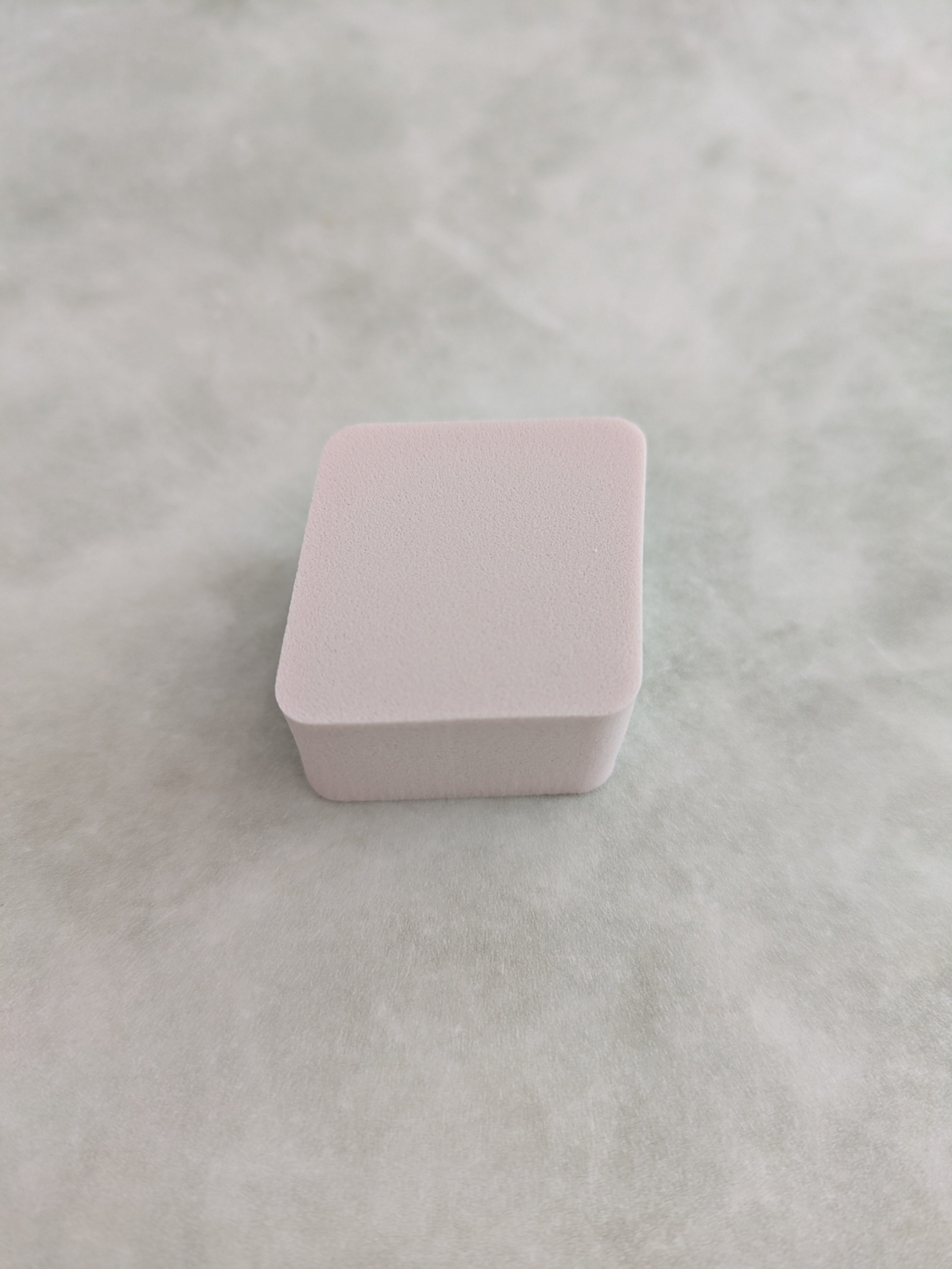 メイクアップスポンジ ダイヤモンド型/DAISO/パフ・スポンジを使ったクチコミ（2枚目）