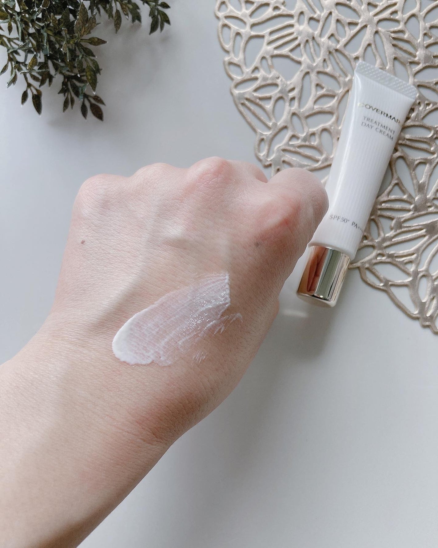 トリートメント デイ クリーム/COVERMARK/日焼け止めクリームを使ったクチコミ(4枚目)