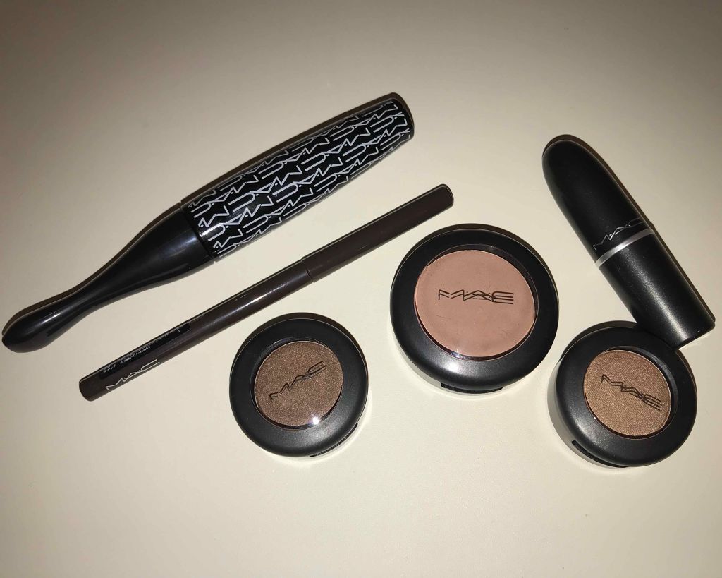 スモール アイシャドウ/M・A・C/単色アイシャドウを使ったクチコミ（2枚目）