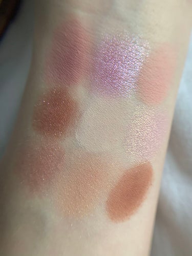 NUDE obsessions /Huda Beauty/アイシャドウパレットを使ったクチコミ（2枚目）