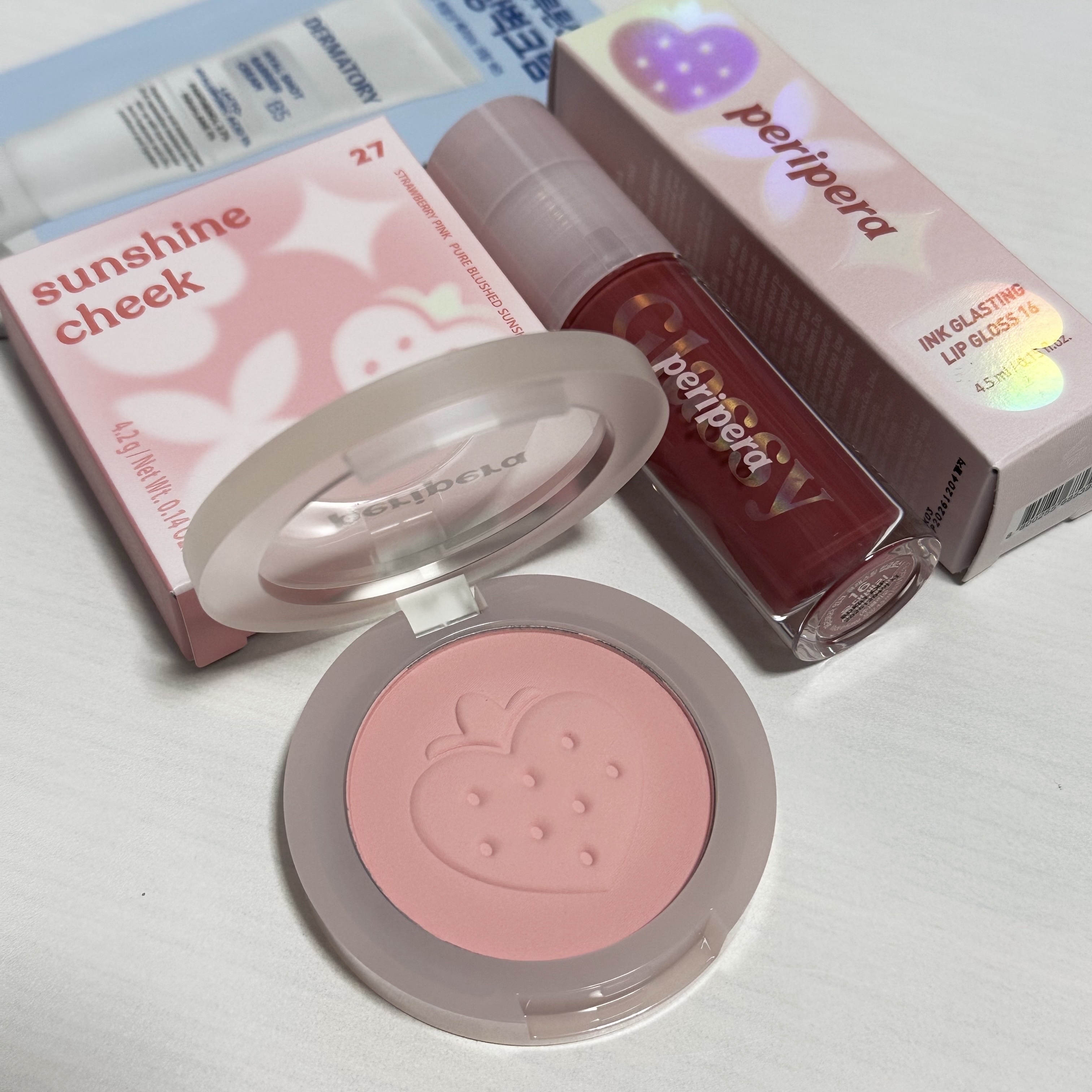 ピュア ブラッシュド サンシャイン チーク 27 STRAWBERRY PINK(いちご収穫タイム)/PERIPERA/パウダーチークを使ったクチコミ（2枚目）