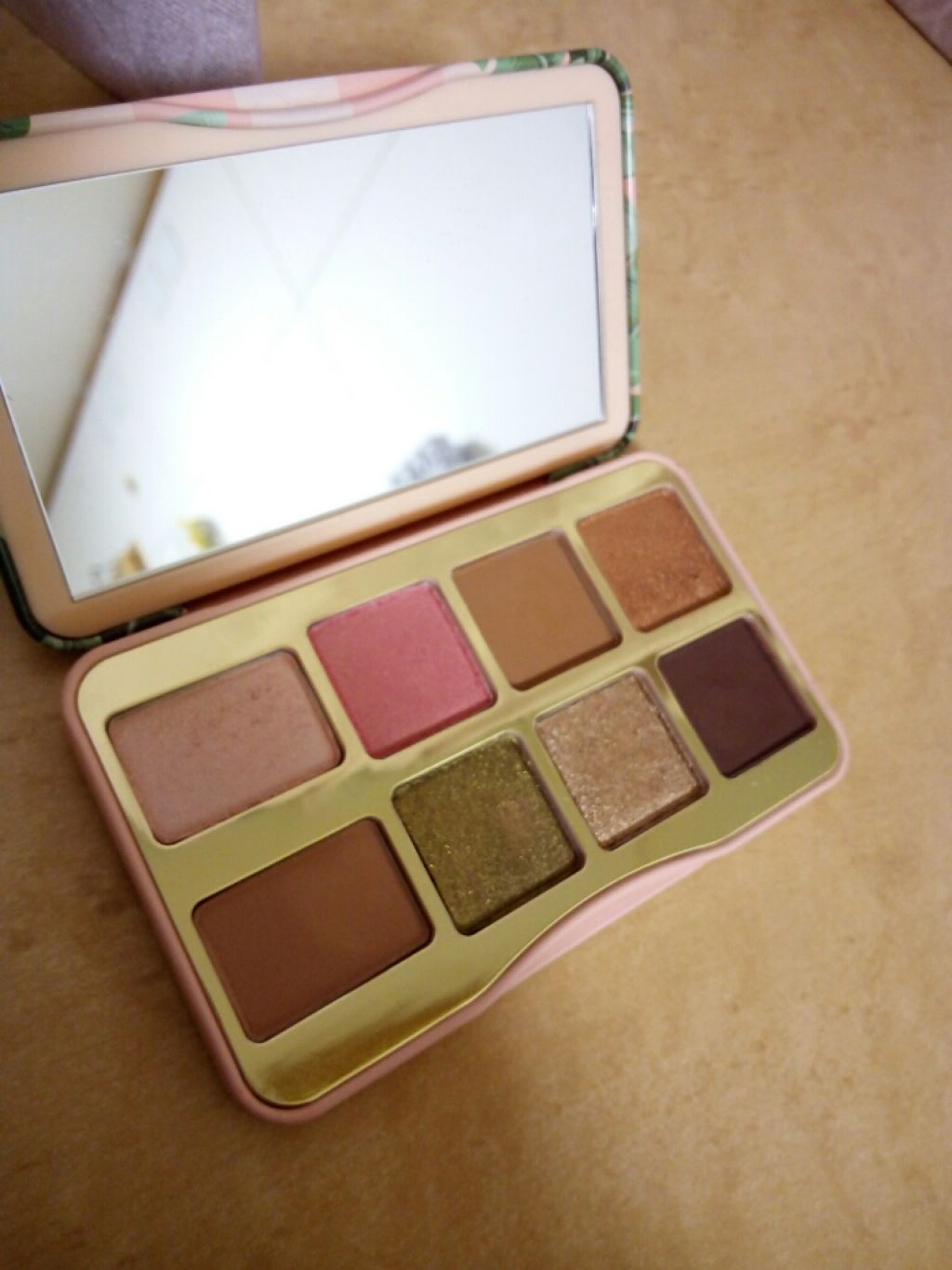 シェイク ユア パーム パームズ ミニ アイシャドウ パレット/Too Faced/アイシャドウパレットを使ったクチコミ(2枚目)