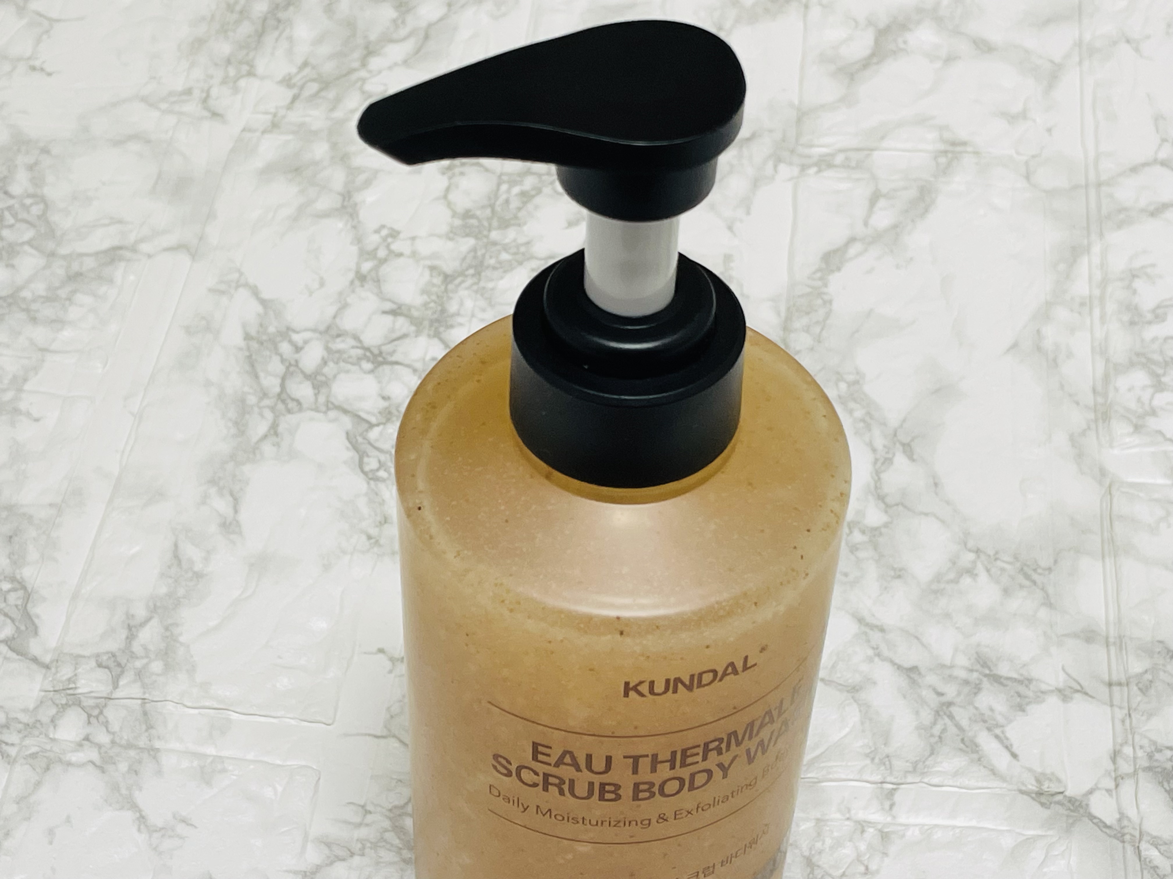 スクラブボディーウォッシュ/KUNDAL/ボディスクラブを使ったクチコミ（2枚目）
