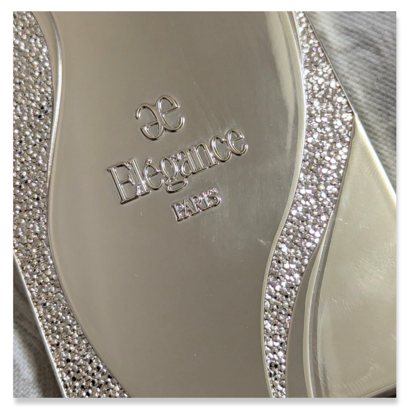 エレガンス ヌーヴェル アイズ/Elégance/アイシャドウパレットを使ったクチコミ(5枚目)