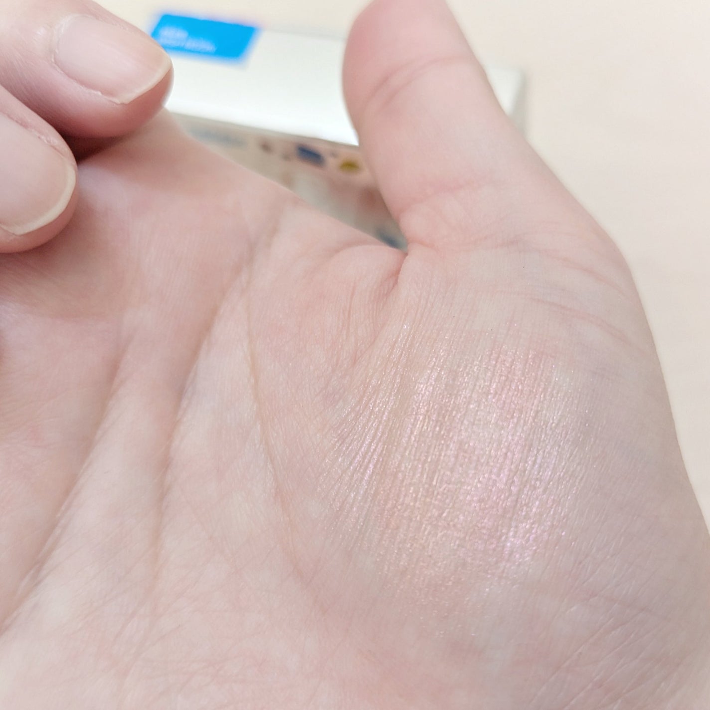 フィー グリッツストーンハイライター/fwee/パウダーハイライトを使ったクチコミ(5枚目)