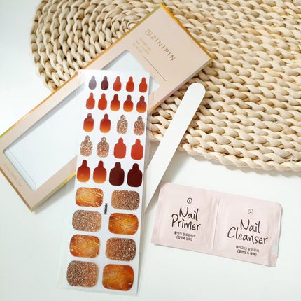 貼るだけフットネイルシール/ZINIPIN/ネイルシールを使ったクチコミ(4枚目)