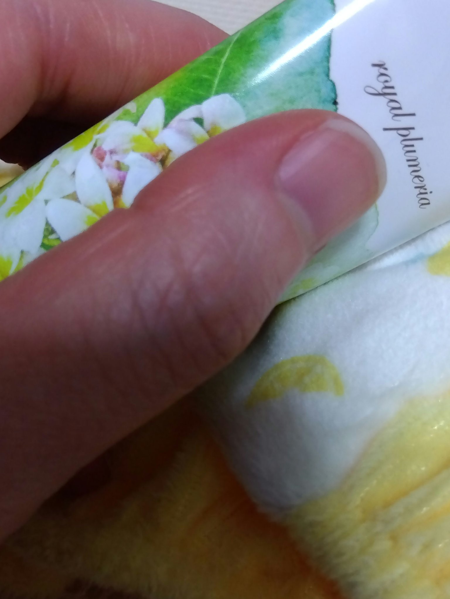 大人のハンドバーム ロイヤルプルメリアの香り/ハリーハリー/ハンドクリームを使ったクチコミ（3枚目）