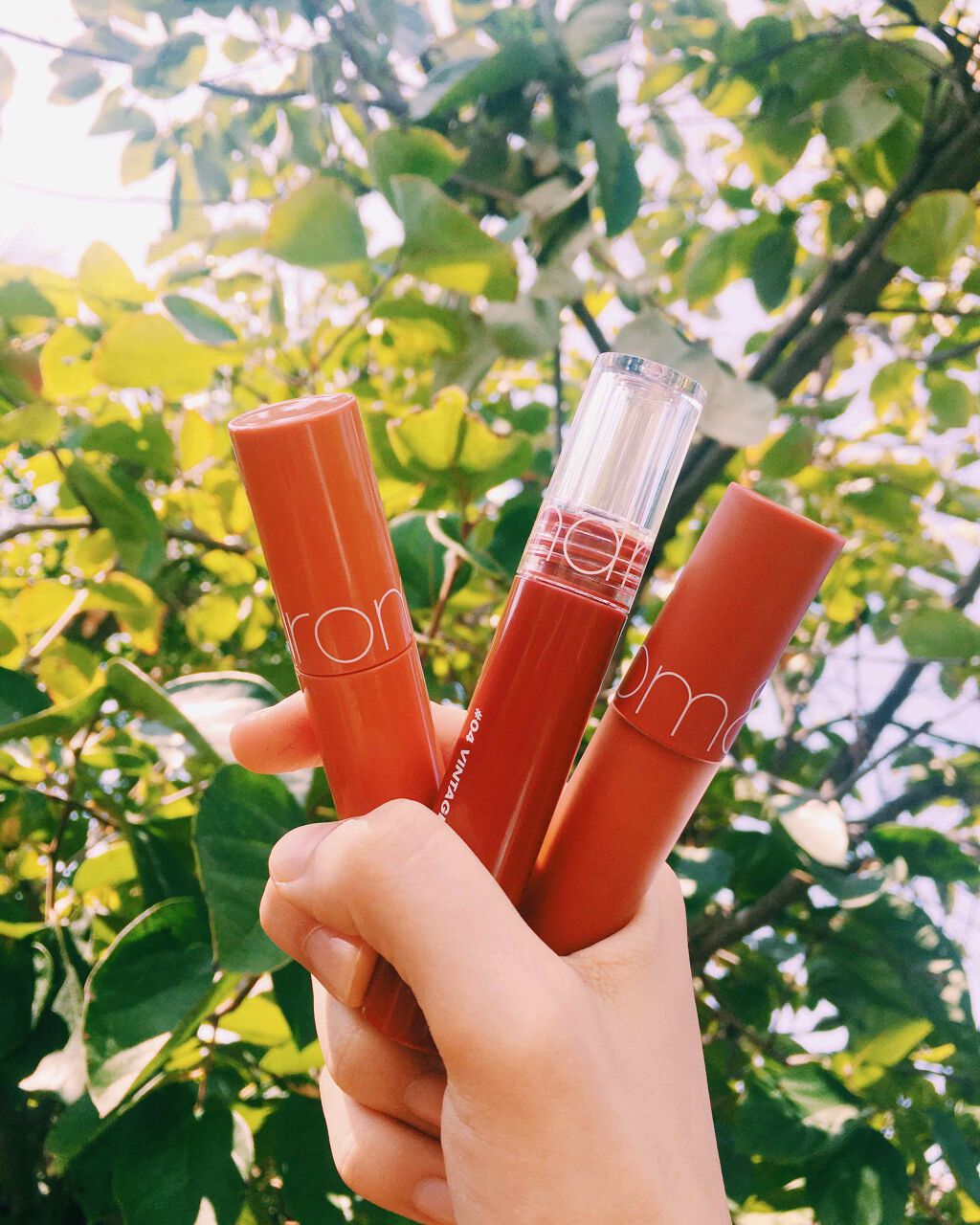 ジューシーラスティングティント/rom&nd/リップティントを使ったクチコミ(1枚目)