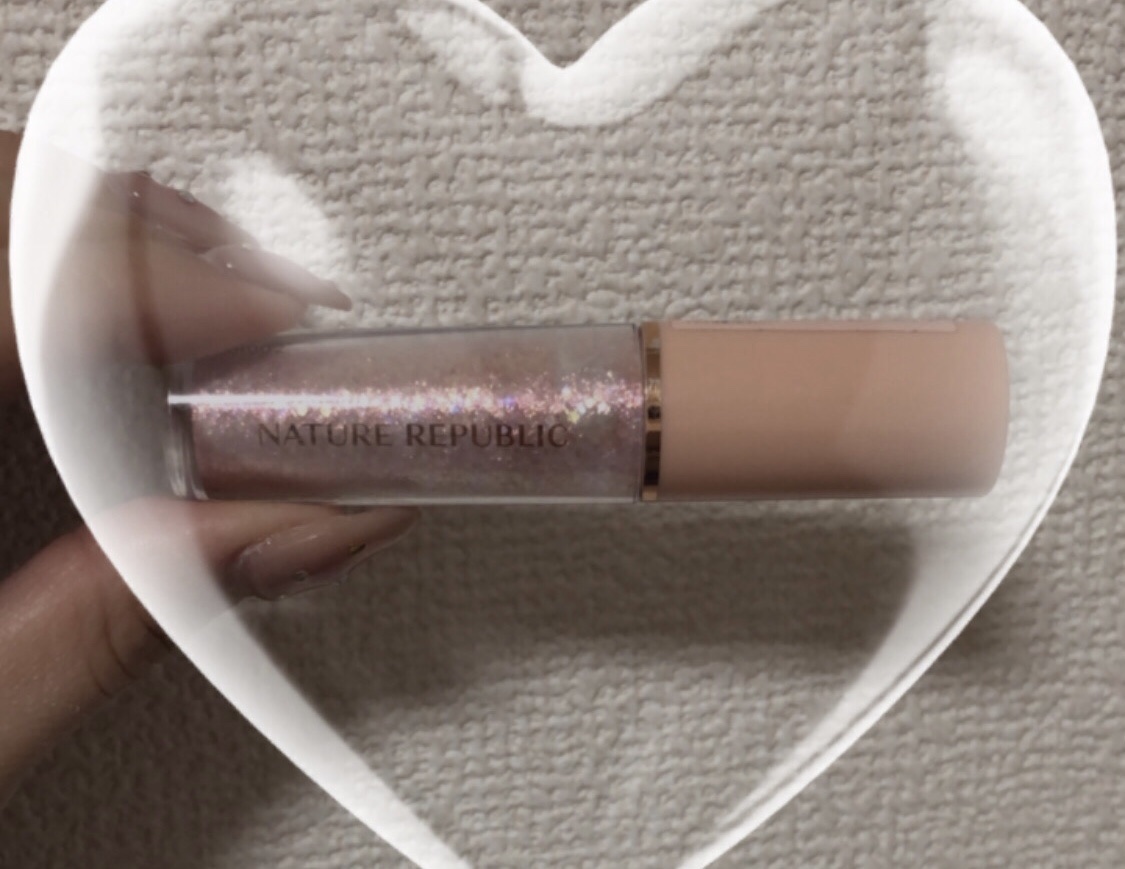 カラーブロッサムフェアリーティンクルグリッター/ネイチャーリパブリック/グリッターを使ったクチコミ（1枚目）