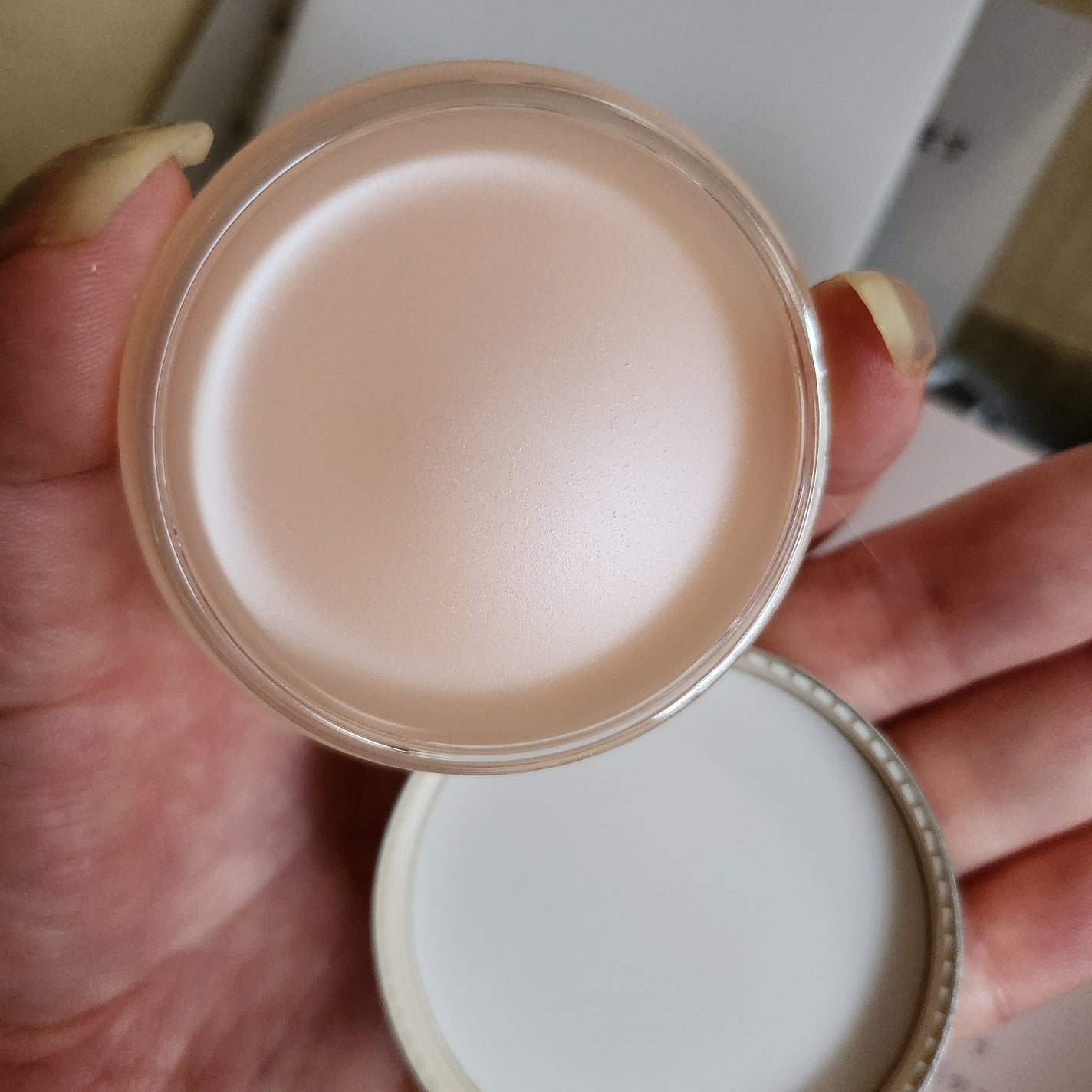 Mewð on LIPS ããœãŠã«ã®ãªããããŒã âšå®¹éïŒgãªã®ã§äžåºŠè²·ã£ãããã°ããæã¡ã..ãïŒ1æç®ïŒ