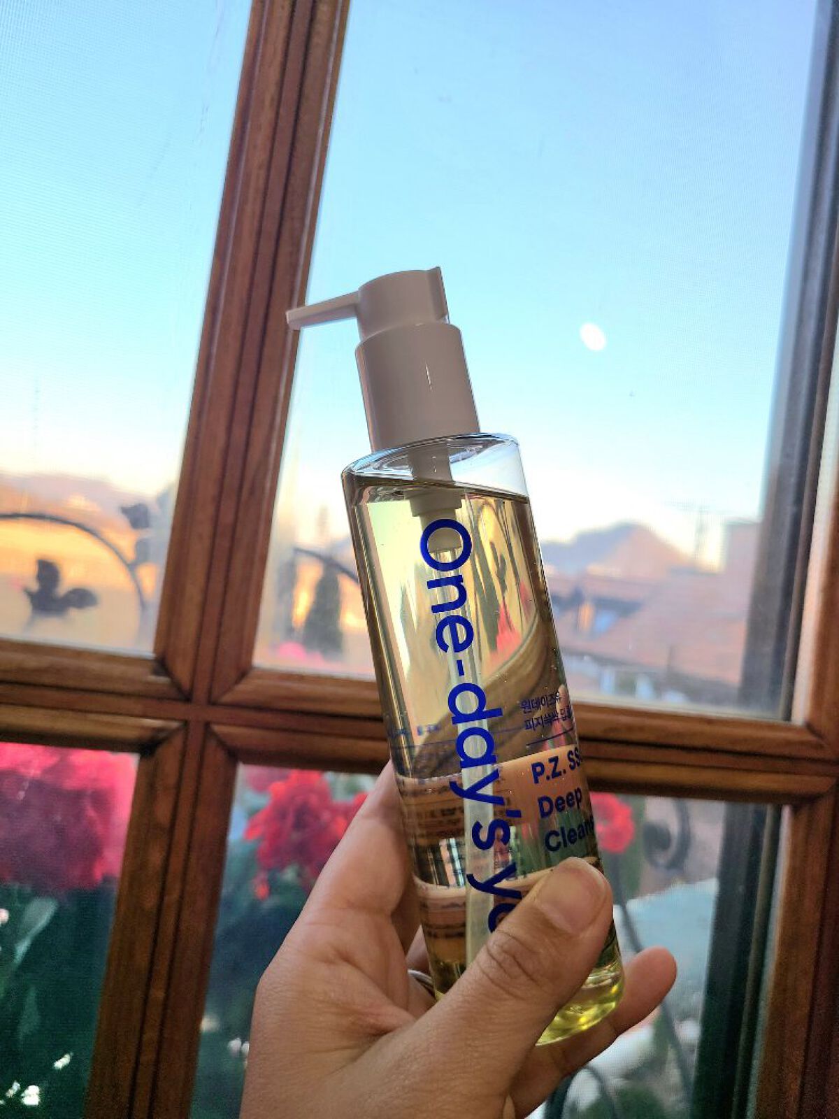 革命✨️しっかりクレンジングなのにもっちり肌

One-day's you
ディープクレンジングオイル

触感:一般的なクレンジングオイル
臭い:うっすらよくあるクレンジングオイルっぽい香り
突っ張り感:無し
使用後:もっちり


今迄のク