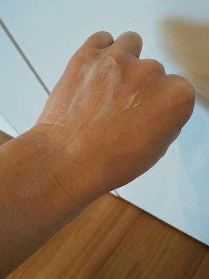 プロテクティブ UVエッセンス/excel/日焼け止めローションを使ったクチコミ(4枚目)