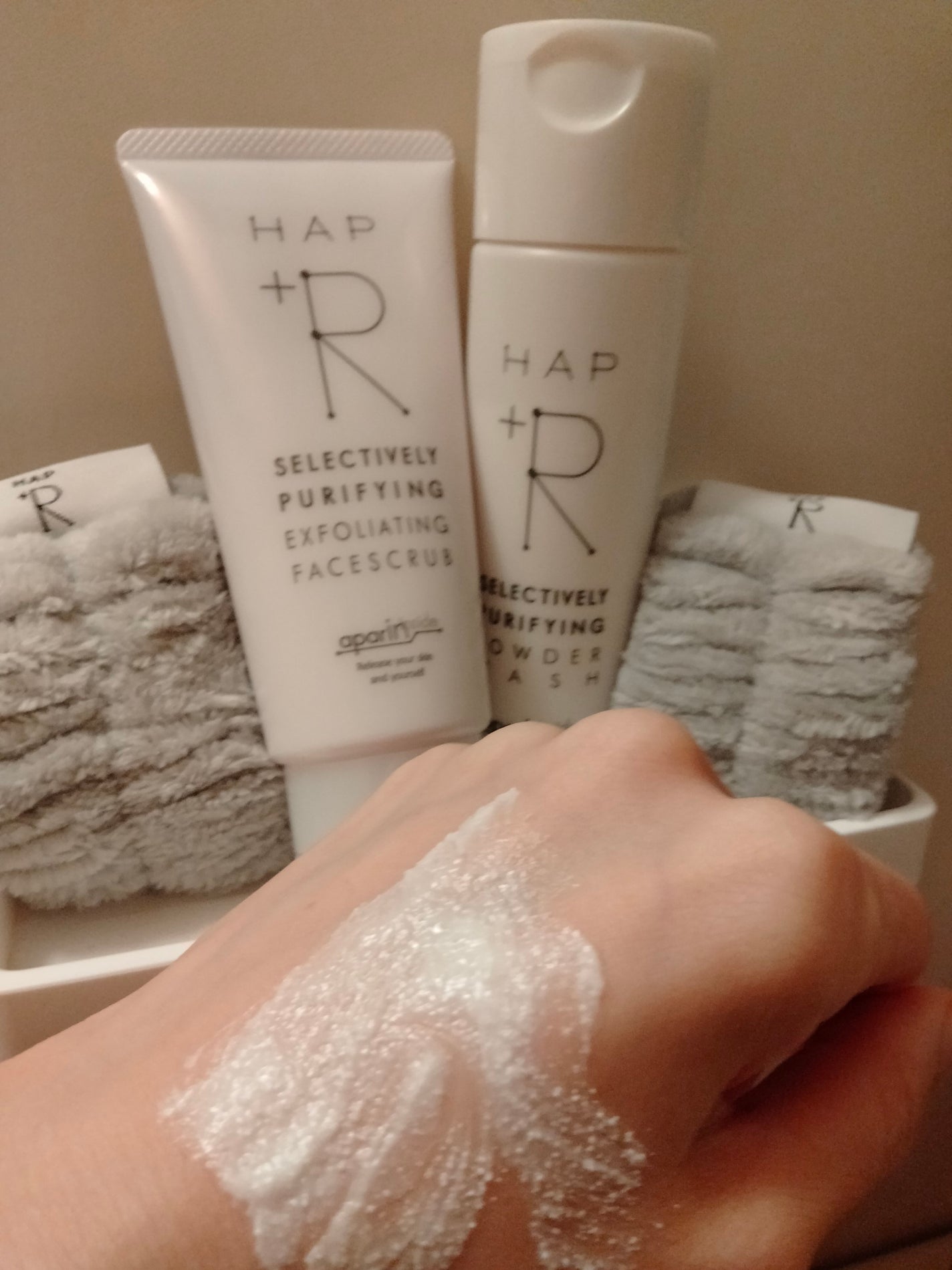フェイススクラブ /HAP+R/スクラブ・ゴマージュを使ったクチコミ(5枚目)