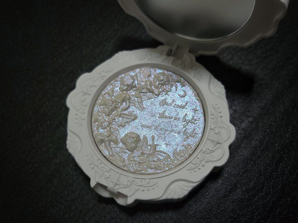 油淋鶏 on LIPS 「コスメや小物の撮影に便利!100均で買えるオススメ商品💎✼••..」(5枚目)