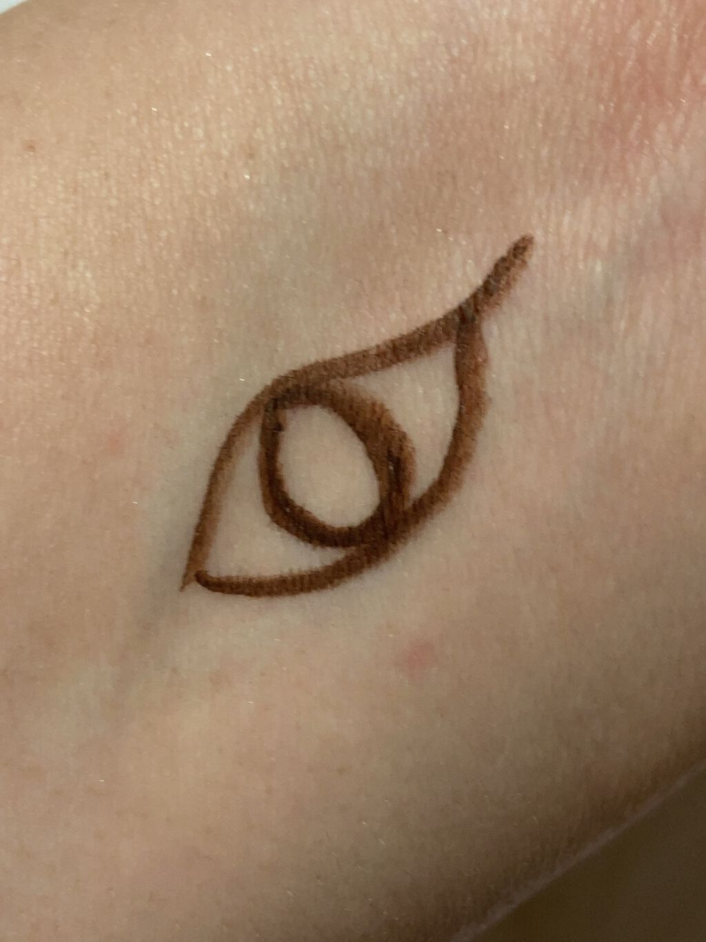 リキッドアイライナーR4/ラブ・ライナー/リキッドアイライナーを使ったクチコミ(4枚目)