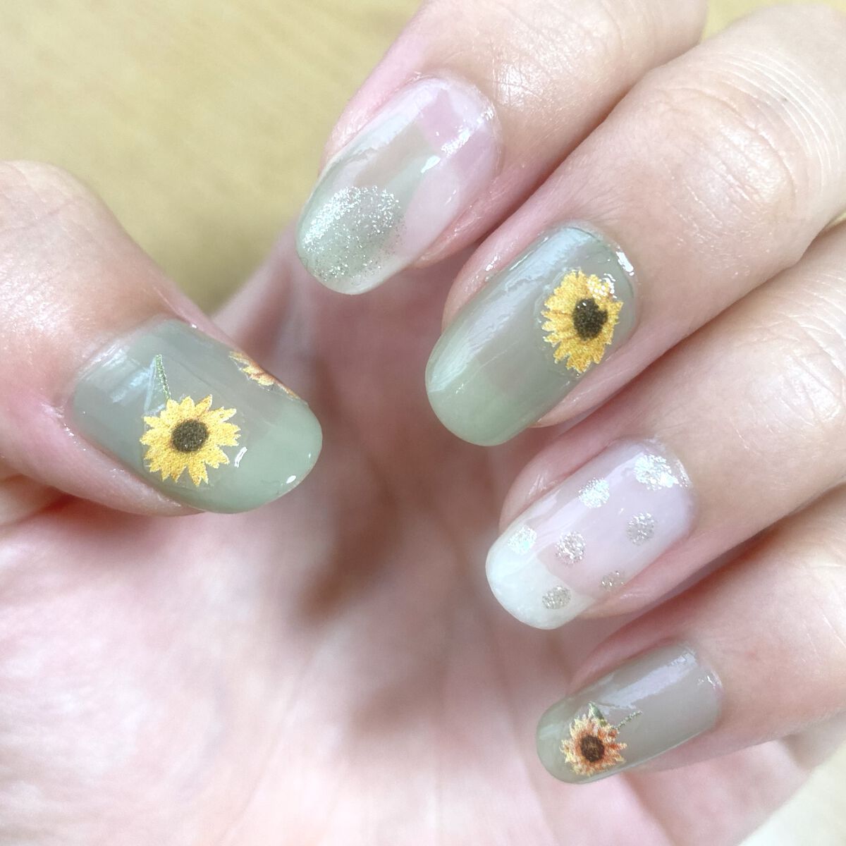 カラフルネイルズ/キャンメイク/マニキュアを使ったクチコミ（1枚目）