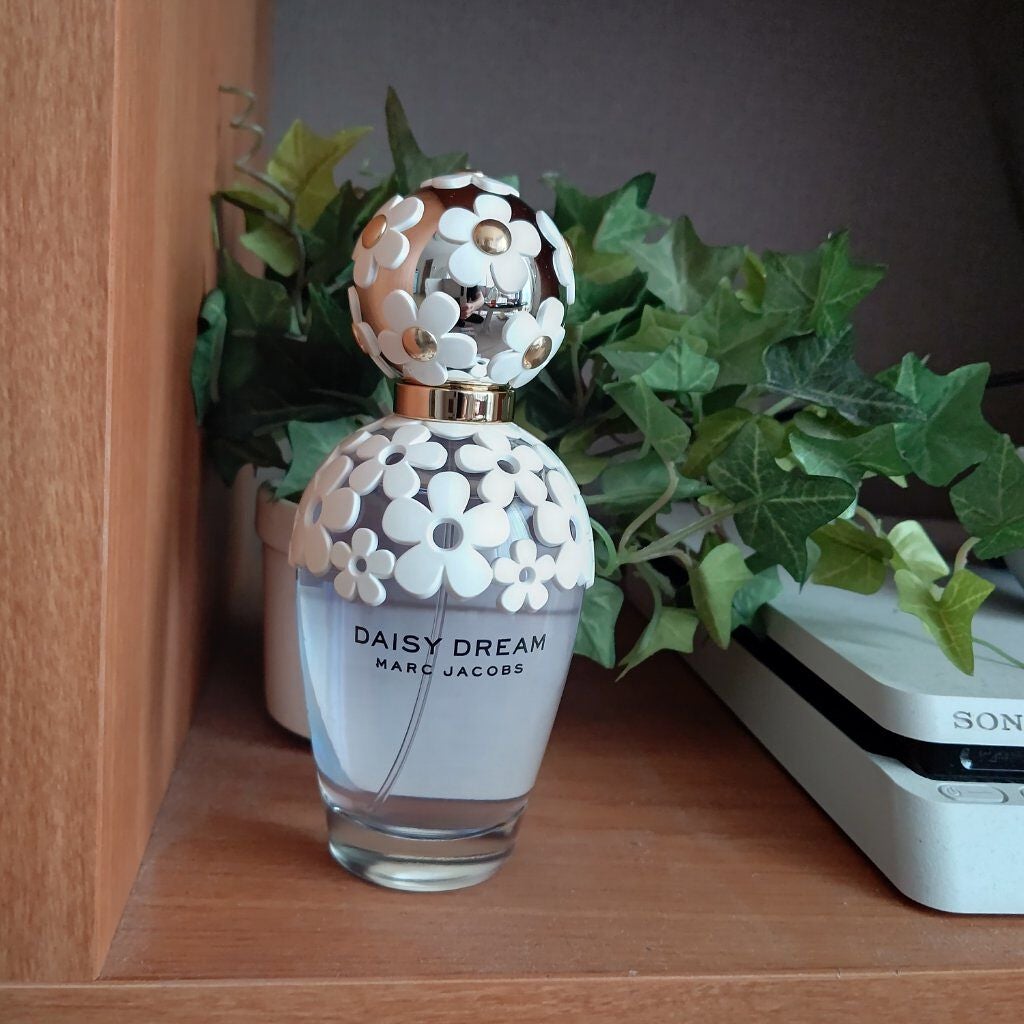 デイジー ドリーム オードトワレ/MARC JACOBS/香水(レディース)を使ったクチコミ(2枚目)