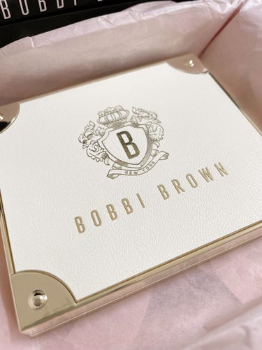 リュクス トゥ トラベル アイシャドウ パレット/BOBBI BROWN/アイシャドウパレットを使ったクチコミ（4枚目）