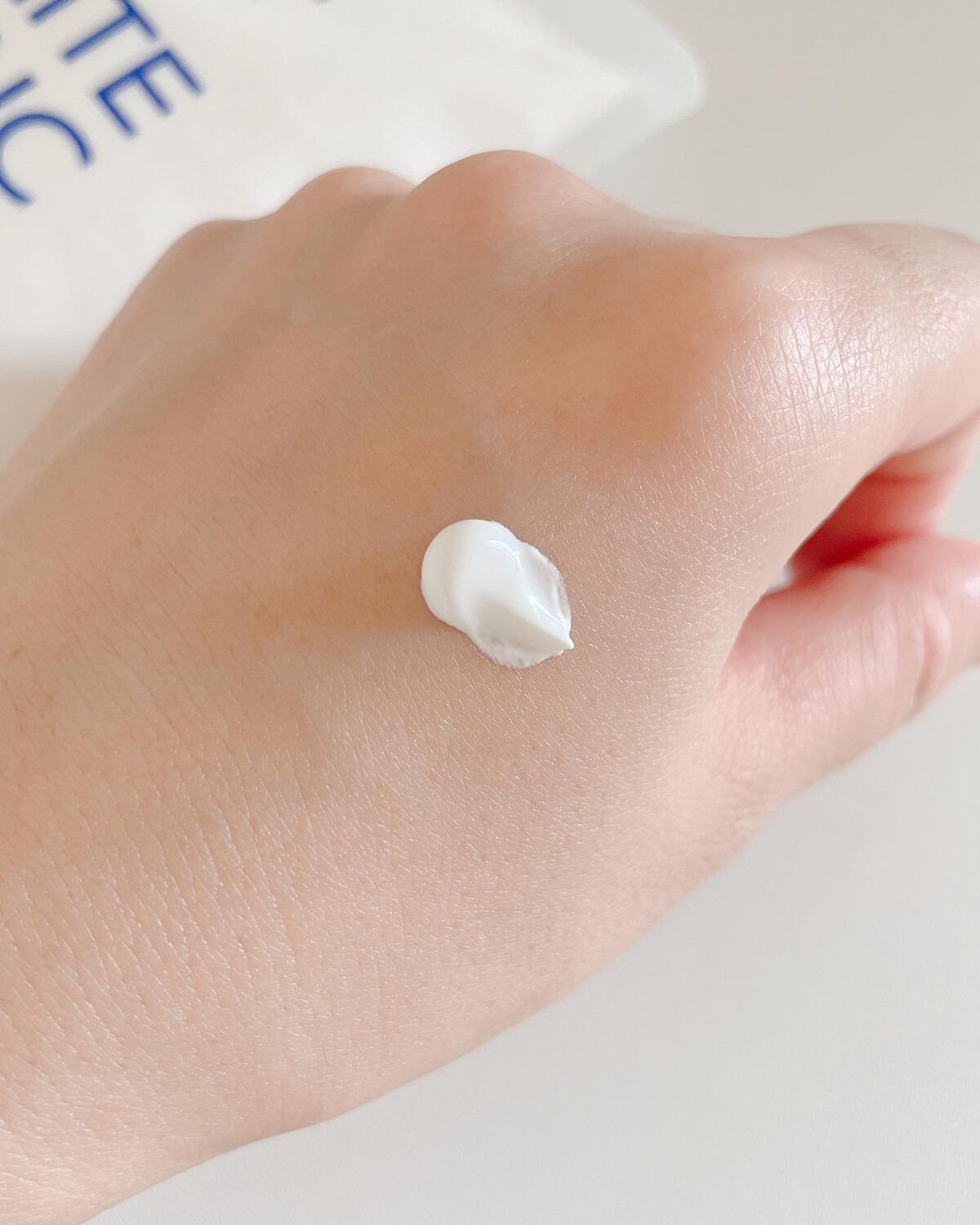 薬用ホワイトコンク ホワイトニングCC CII/ホワイトコンク/ボディクリームを使ったクチコミ(4枚目)