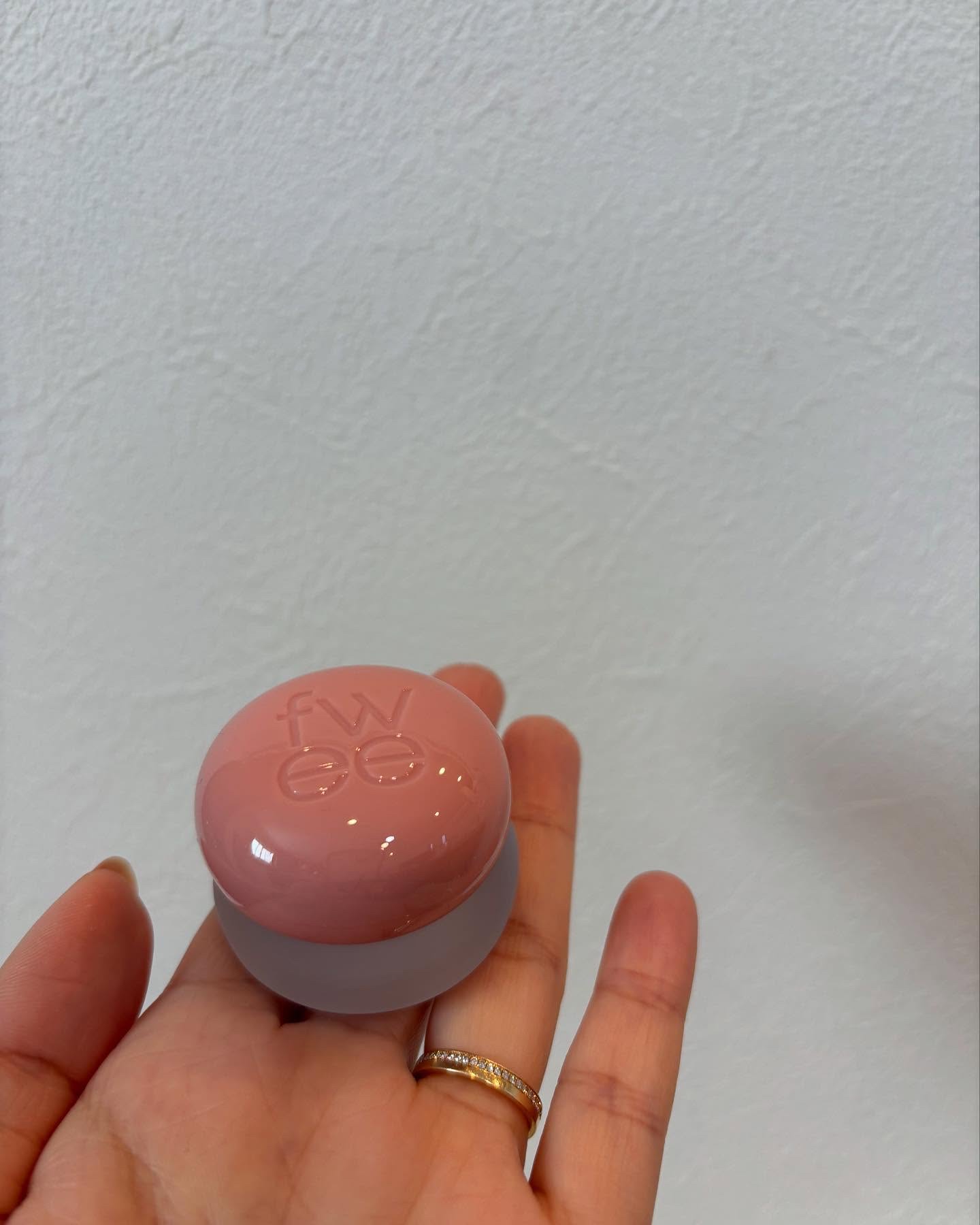 リップアンドチーク ブラーリープリンポット/fwee/口紅を使ったクチコミ（2枚目）