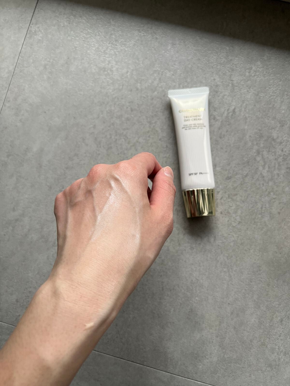 トリートメント デイ クリーム/COVERMARK/日焼け止めクリームを使ったクチコミ(3枚目)