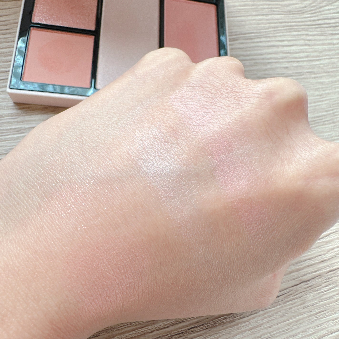 フェイス スタイリスト/SNIDEL BEAUTY/アイシャドウパレットを使ったクチコミ(4枚目)