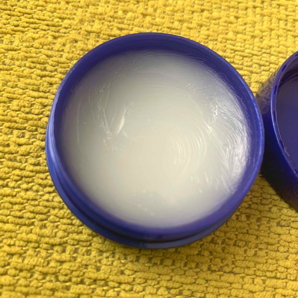 ニベア クリームケア リップバーム バニラ&レモンの香り/ニベア/リップケアを使ったクチコミ（2枚目）