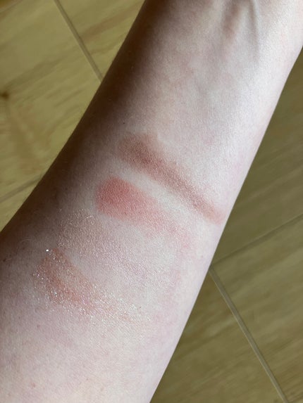 レブロン ダズル アイシャドウ クアッド/REVLON/アイシャドウパレットを使ったクチコミ(2枚目)