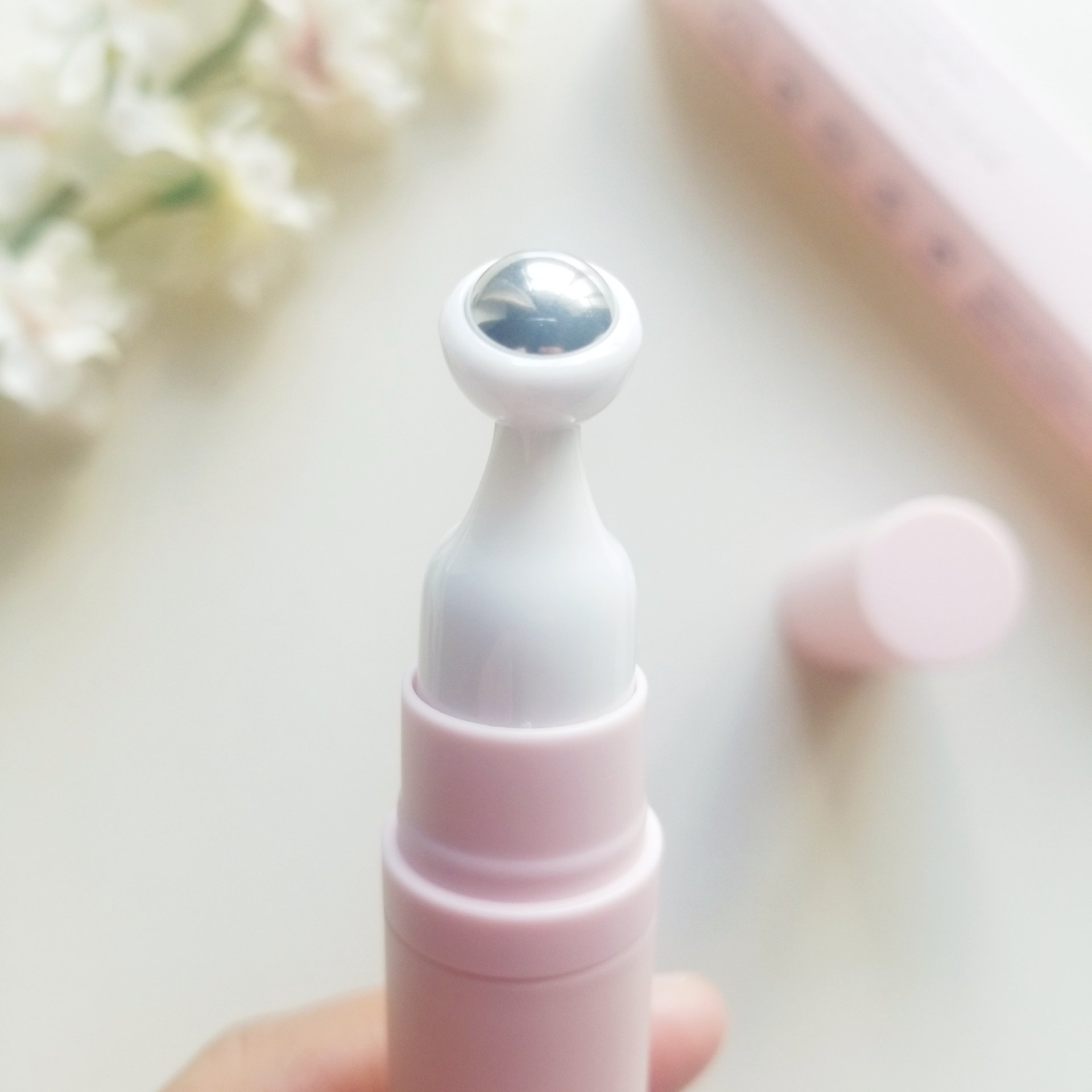 チェリーブロッサム ブレミッシュ 8GF スティック アイクリーム/Bring Back/アイケア・アイクリームを使ったクチコミ（3枚目）