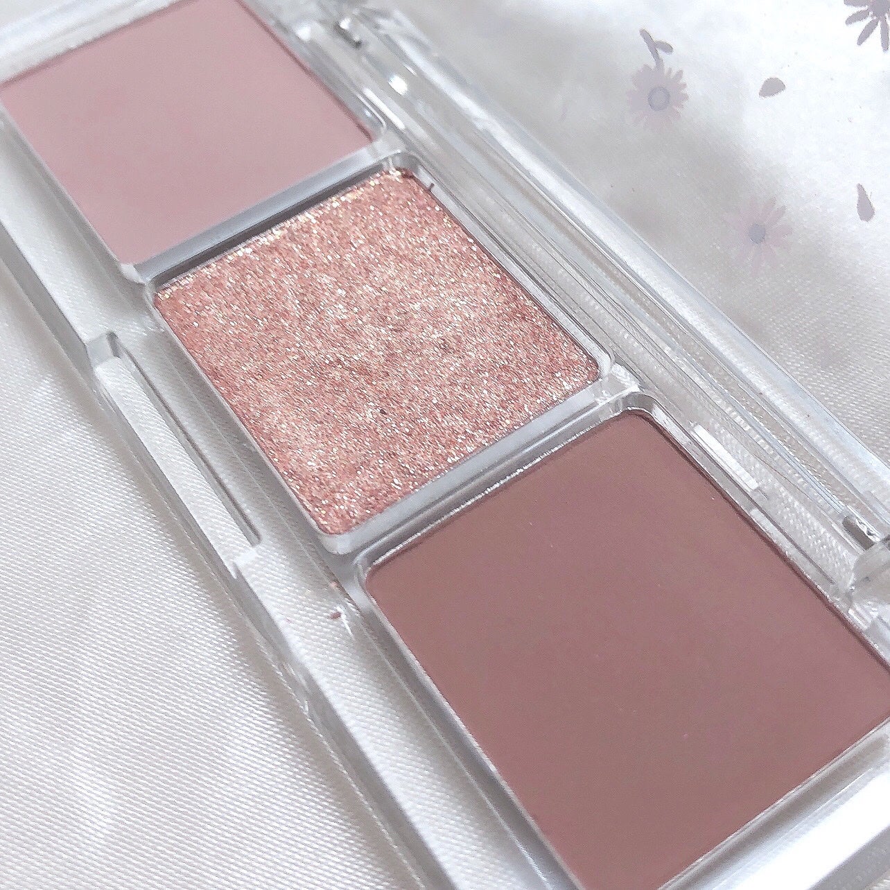 3色フローラアイパレット/LEEMEMBER/アイシャドウパレットを使ったクチコミ(5枚目)