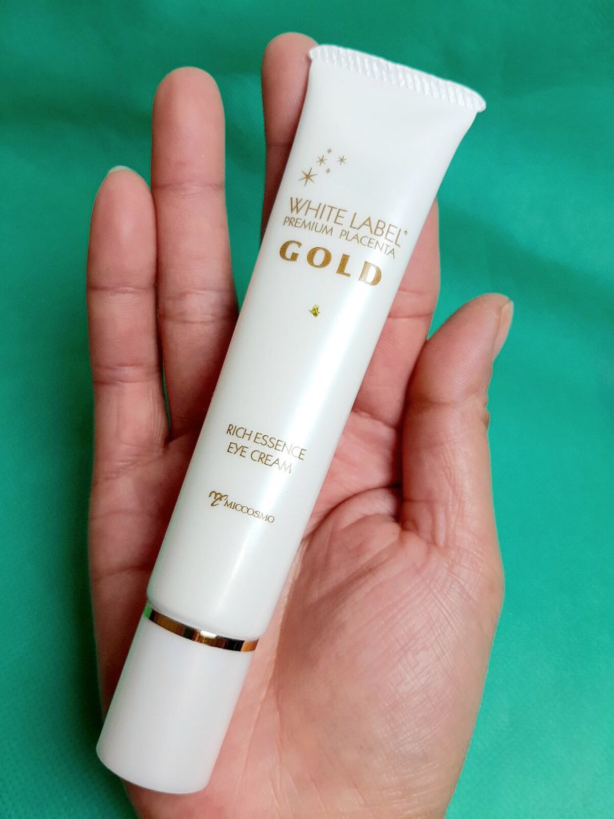 金のプラセンタもっちり白肌濃クマトリーナ/ホワイトラベル/アイケア・アイクリームを使ったクチコミ(4枚目)