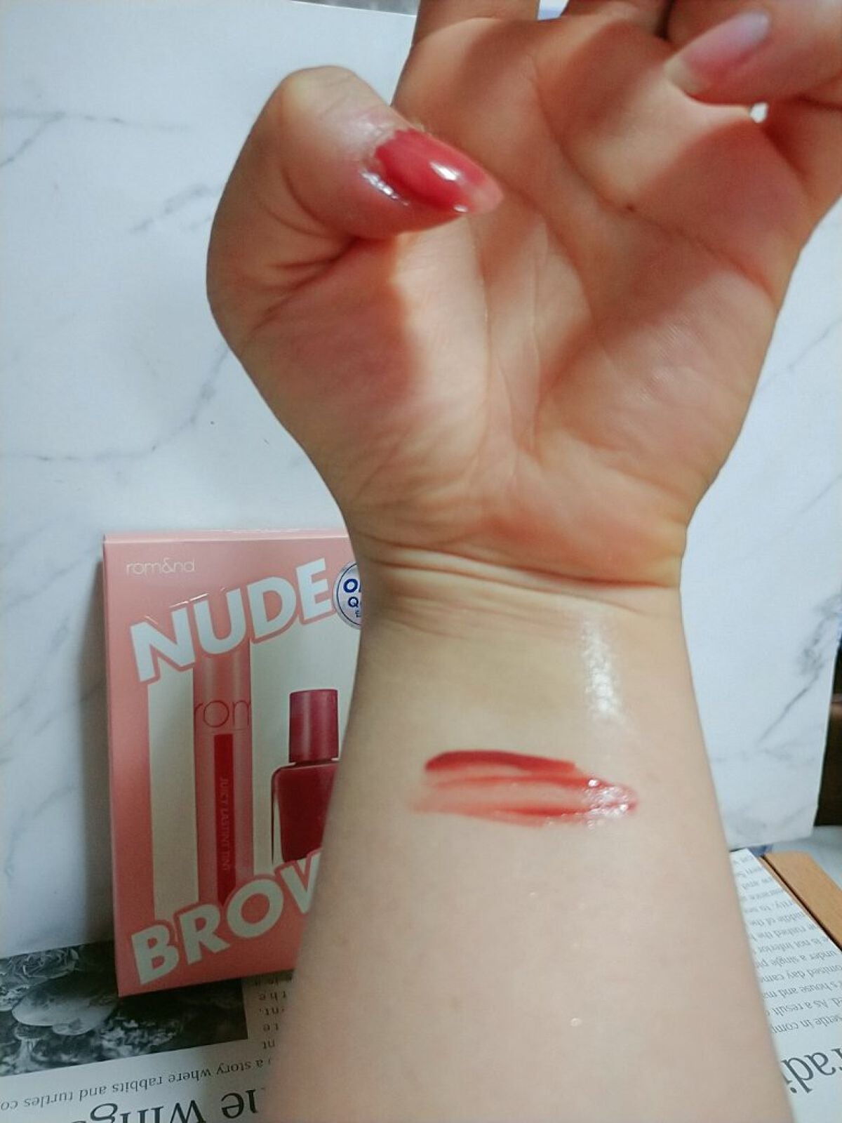 ジューシーラスティングティント/rom&nd/リップティントを使ったクチコミ(2枚目)