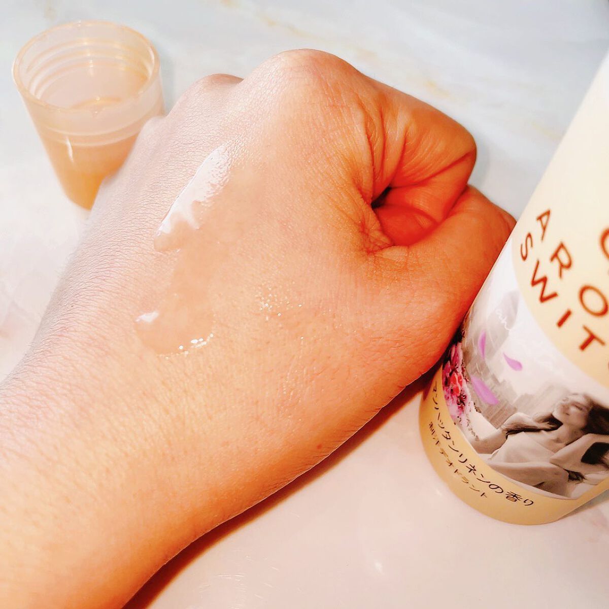 8x4 アロマスイッチ ロールオン マンハッタンリネンの香り/８ｘ４/デオドラント・制汗剤を使ったクチコミ（2枚目）