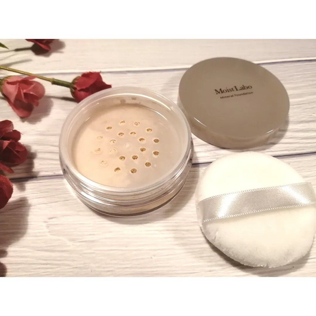 モイストラボ ミネラルファンデーション  ナチュラルベージュ/Moist Labo/パウダーファンデーションを使ったクチコミ（2枚目）